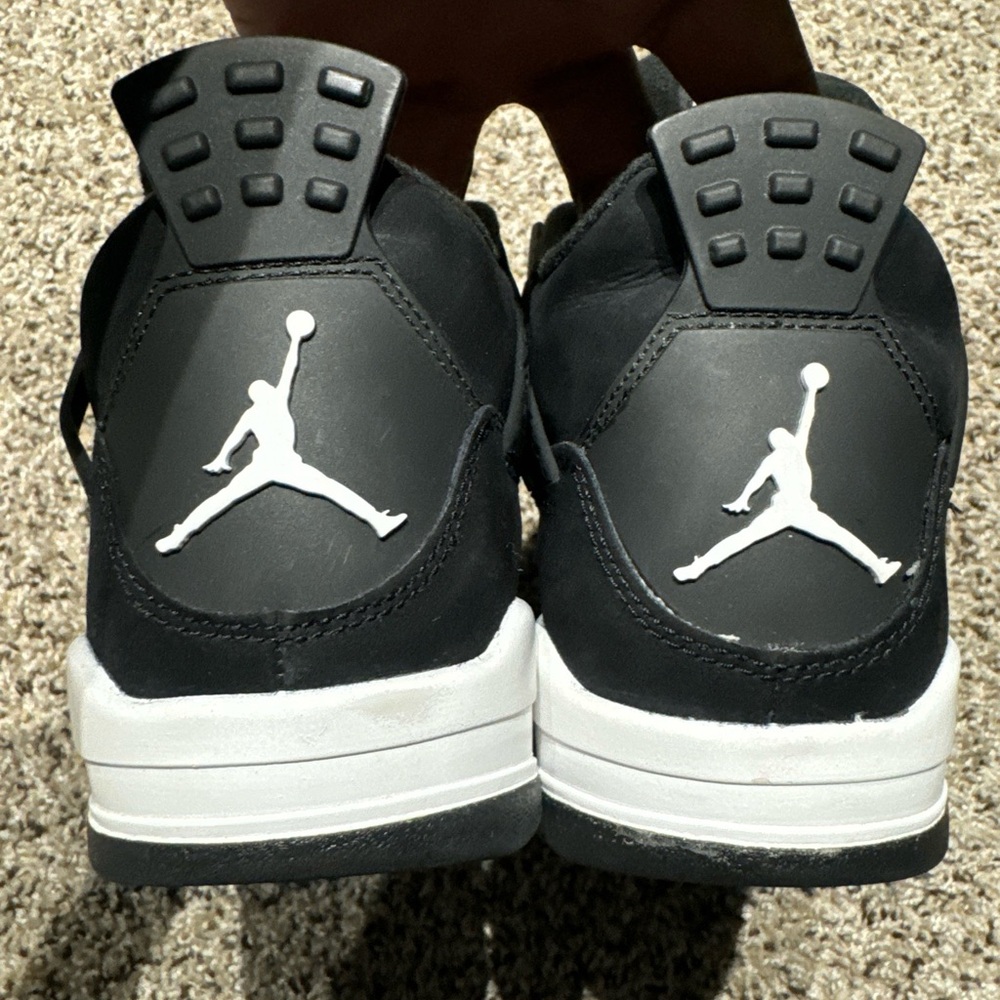 Jordan 4 White Thunder - Picture 5 of 9